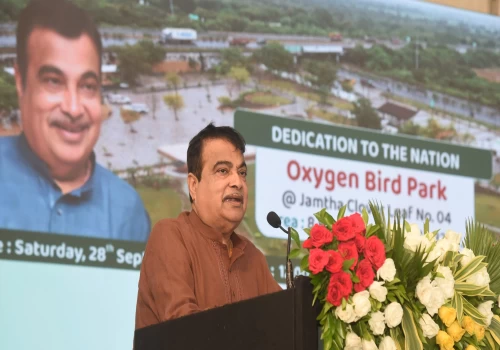 Nitin Gadkari inaugurates Oxygen Bird Park in Nagpur, blending bird habitat with recreational space